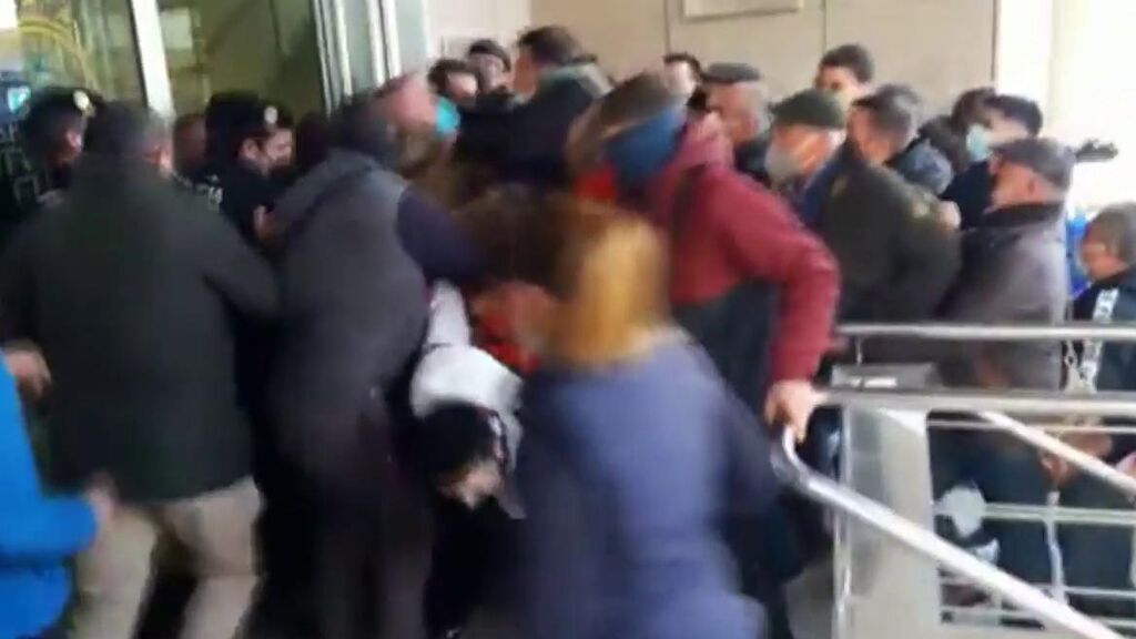 18:20  Detienen a uno de los ganaderos que asaltaron el Ayuntamiento de Lorca