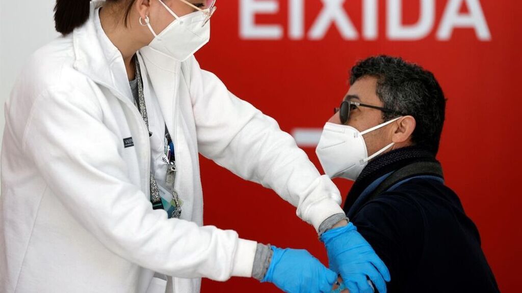 España supera los diez millones de contagios por coronavirus