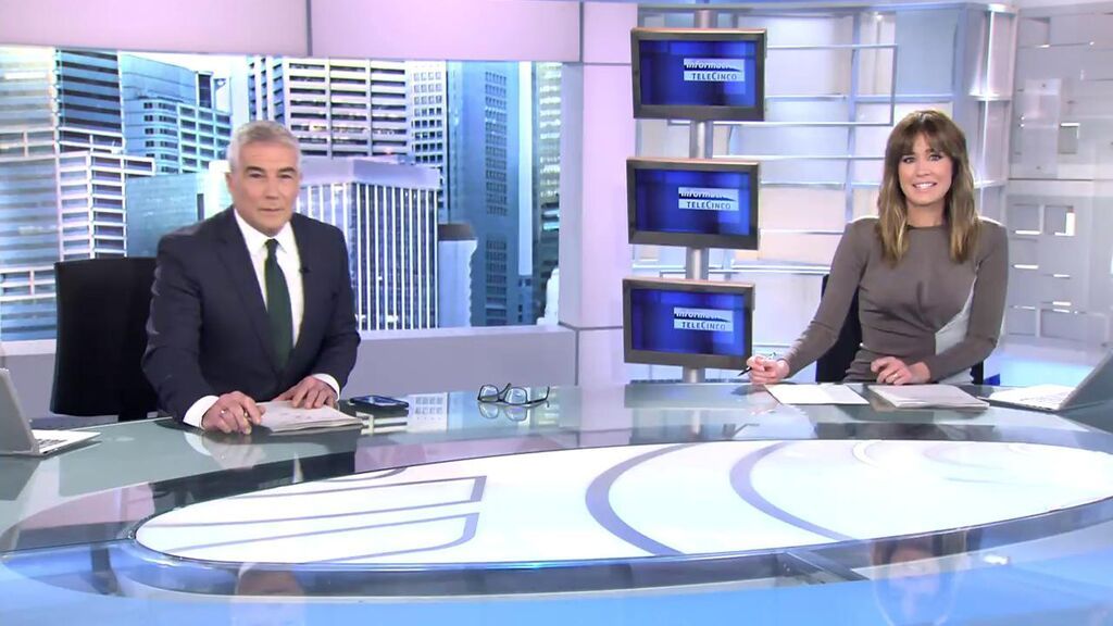 Con David Cantero e Isabel Jiménez Informativos Telecinco 2022 Mediodía 01/02/2022 Con David Cantero e Isabel Jiménez Informativos Telecinco 2022 Mediodía 01/02/2022