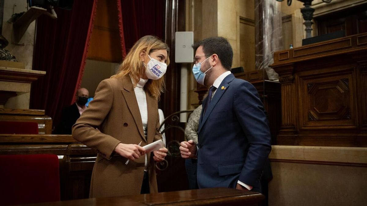 Los Comunes amenazan a Aragonès con no apoyar a ERC si no avala la reforma laboral Los Comunes amenazan a Aragonès con no apoyar a ERC si no avala la reforma laboral