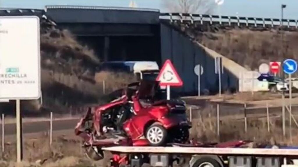 Muere un joven de 17 años al estrellarse contra un muro de contención en una carretera de Palencia