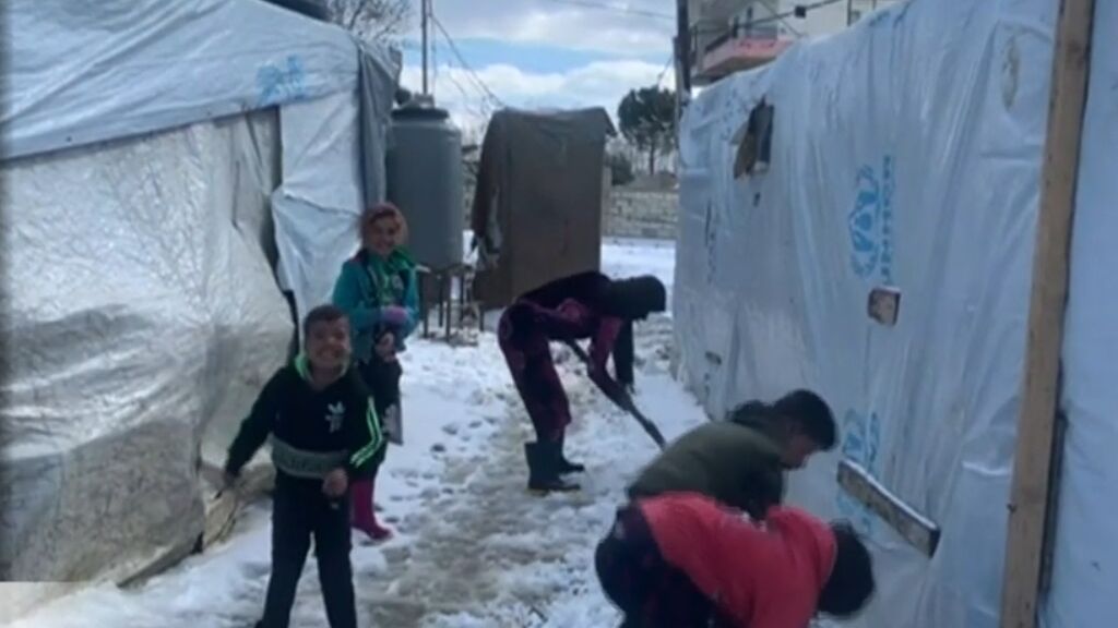 Mueren dos bebés congelados en un campo de refugiados en Siria