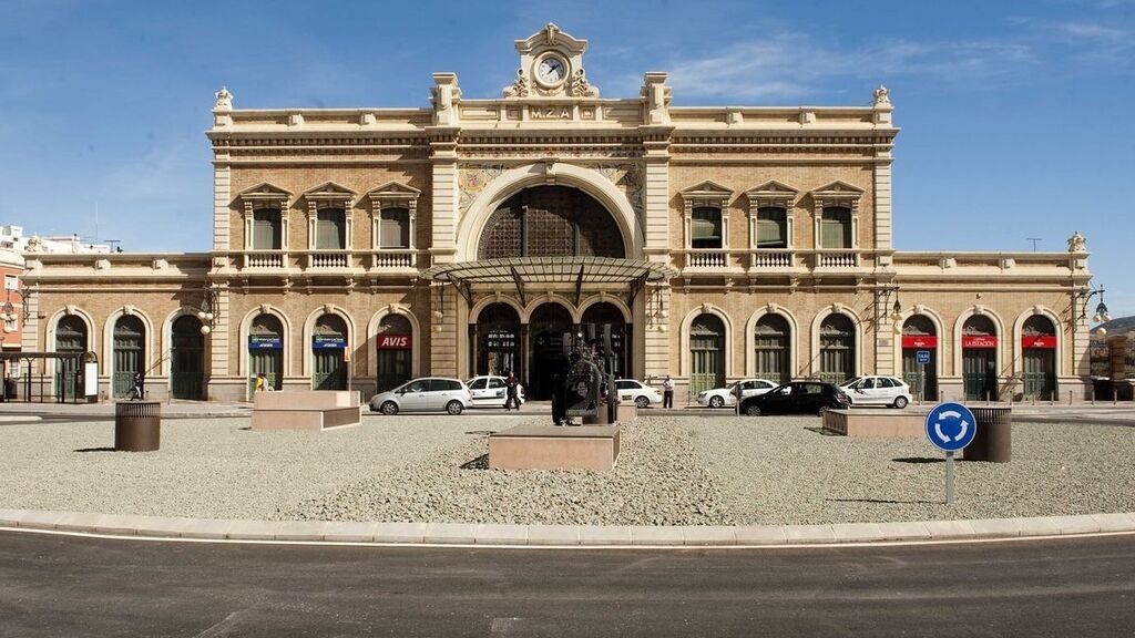 EuropaPress_3998737_estacion_tren_cartagena