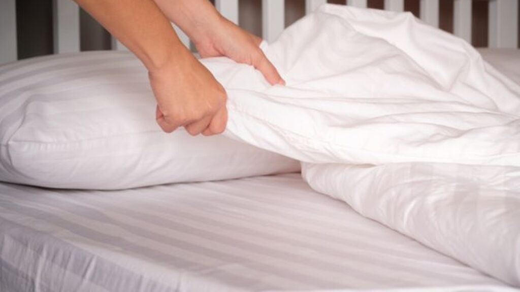 Las almohadas pueden cambiar de color por distintas razones.