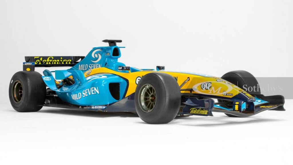 fernando-alonso-renault-2004-r24-soymotor