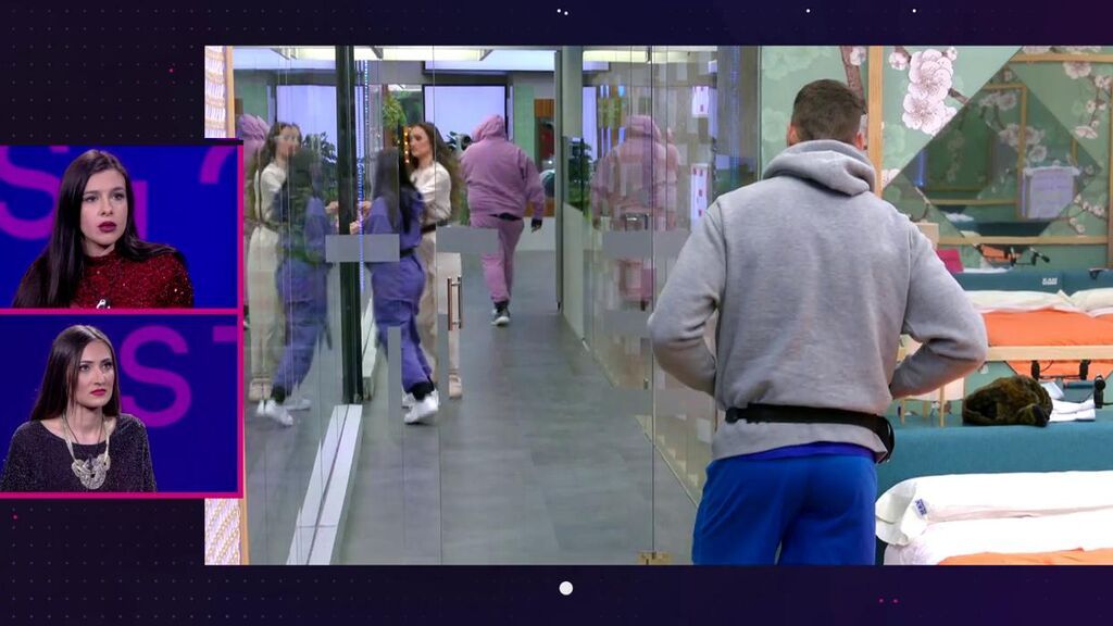 El encontronazo de Carmen y Elena en la puerta