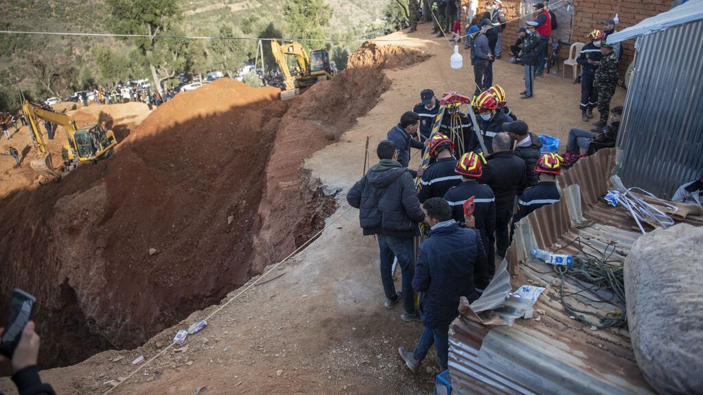 Rescatan a Ryan, el niño de cinco años que cayó a un pozo de 32 metros en Marruecos