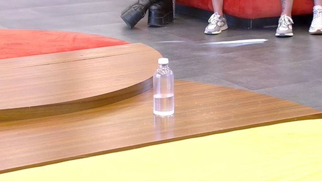 La botella giratoria