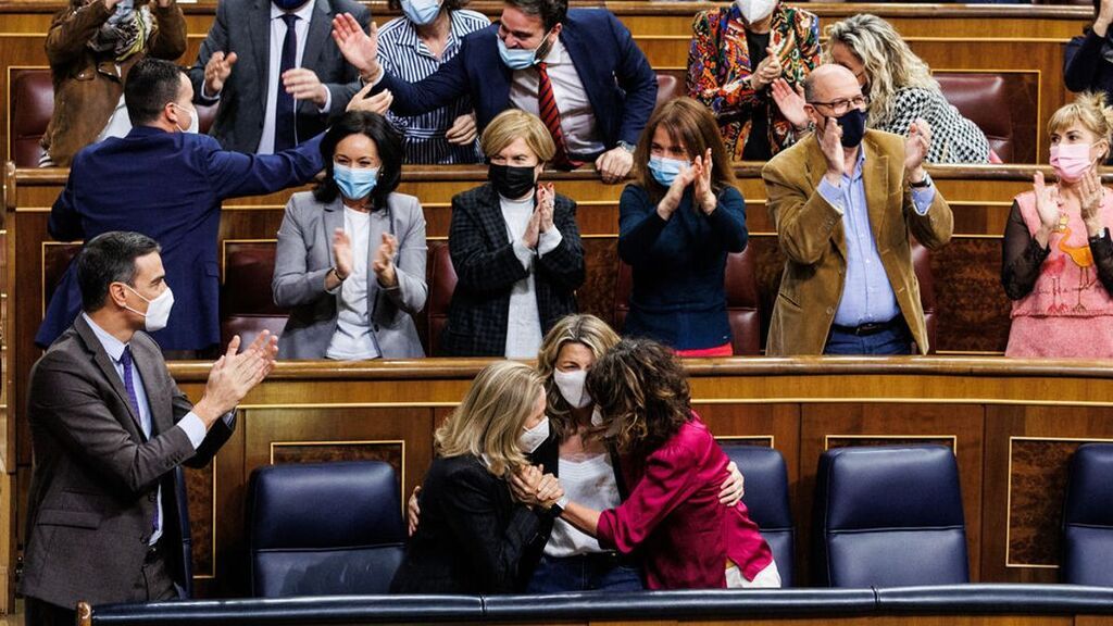 El error en un voto del PP desencadena una tormenta política y acusaciones de fraude
