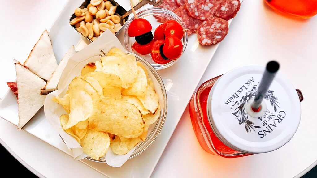 Patatas fritas, carne, alimentos light y otros enemigos que atentan contra tu sonrisa