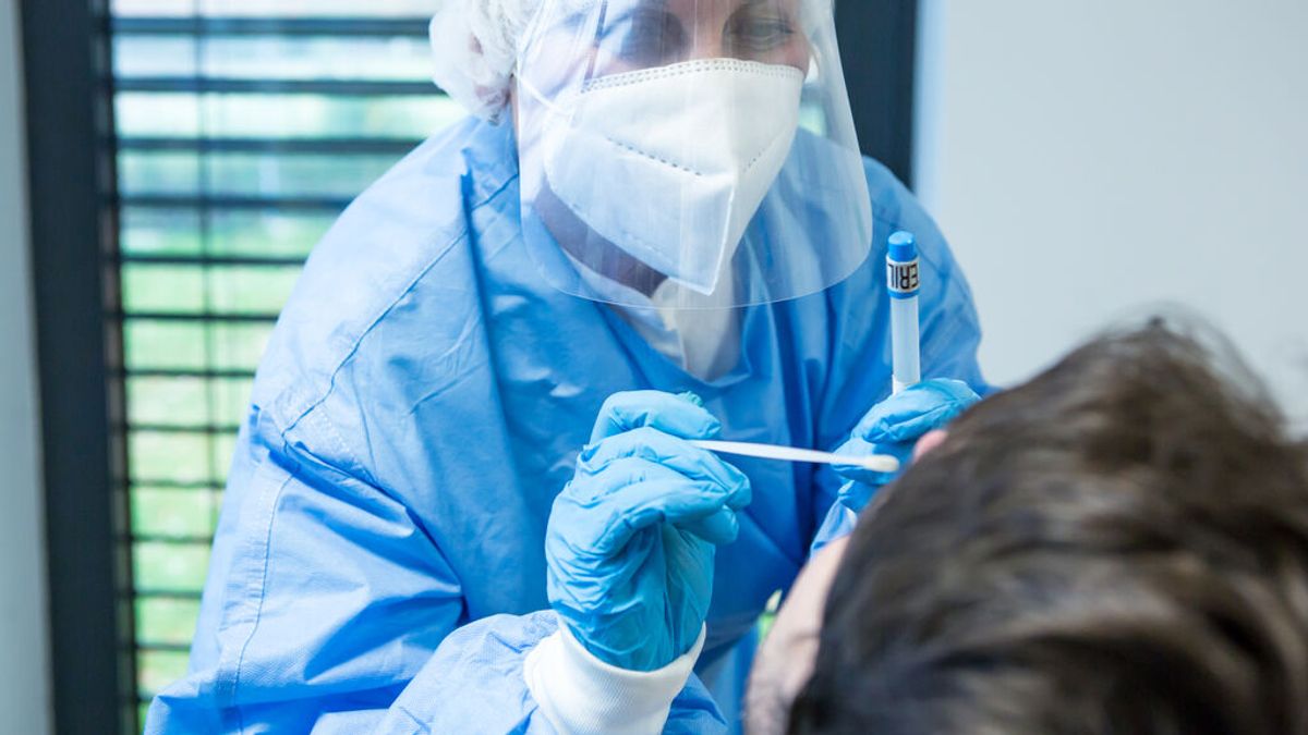 Las vacunas nasales despiertan la esperanza científica: ¿Son un camino para cortar la transmisión al coronavirus?