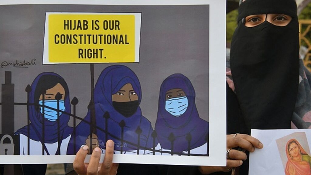 Protestas contra la prohibición del hiyab en las aulas en el sur de la India