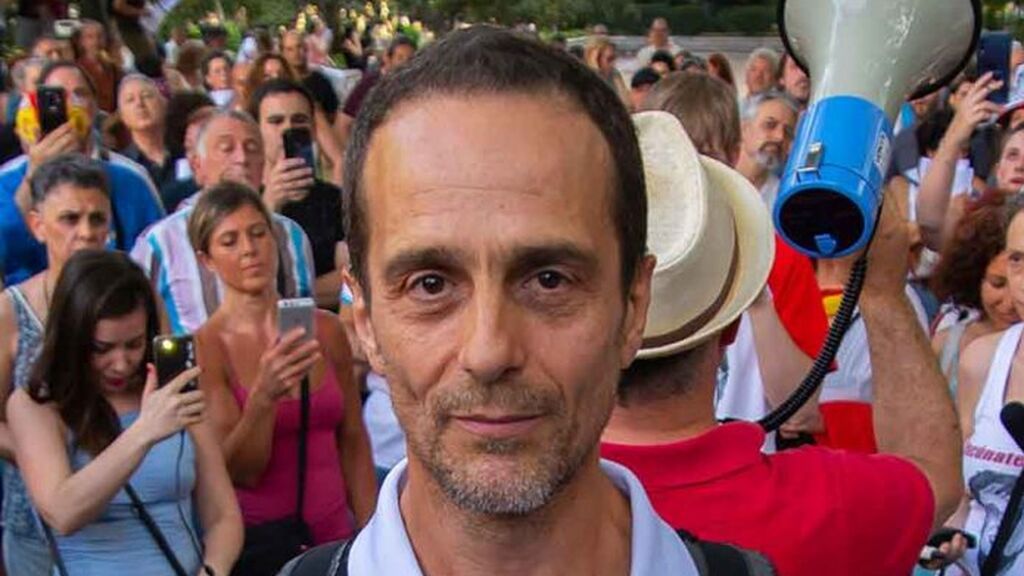 El médico antivacunas investigado por la muerte de un bebé tras un parto en casa en Ibiza