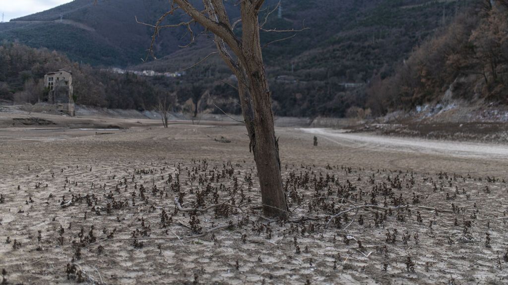 EuropaPress_4232495_pantano_baells_encuentra_56_capacidad_bergada_barcelona_catalunya_espana