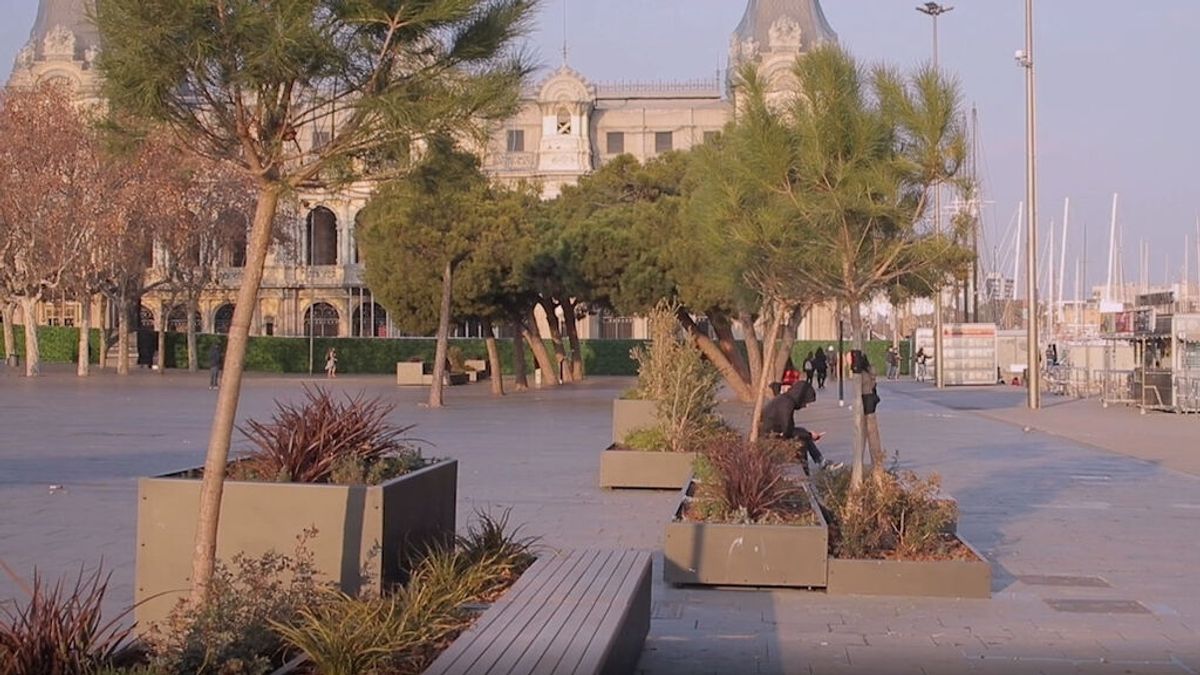 El Port Vell de Barcelona instala siete islas climáticas y anuncia el derribo del cine Imax