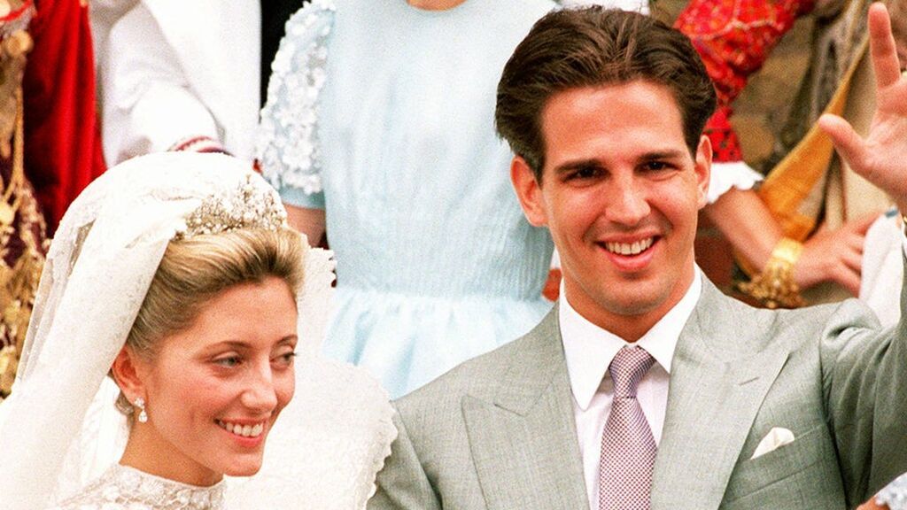En julio de 1995, Pablo contrajo matrimonio con Marie-Chantal.