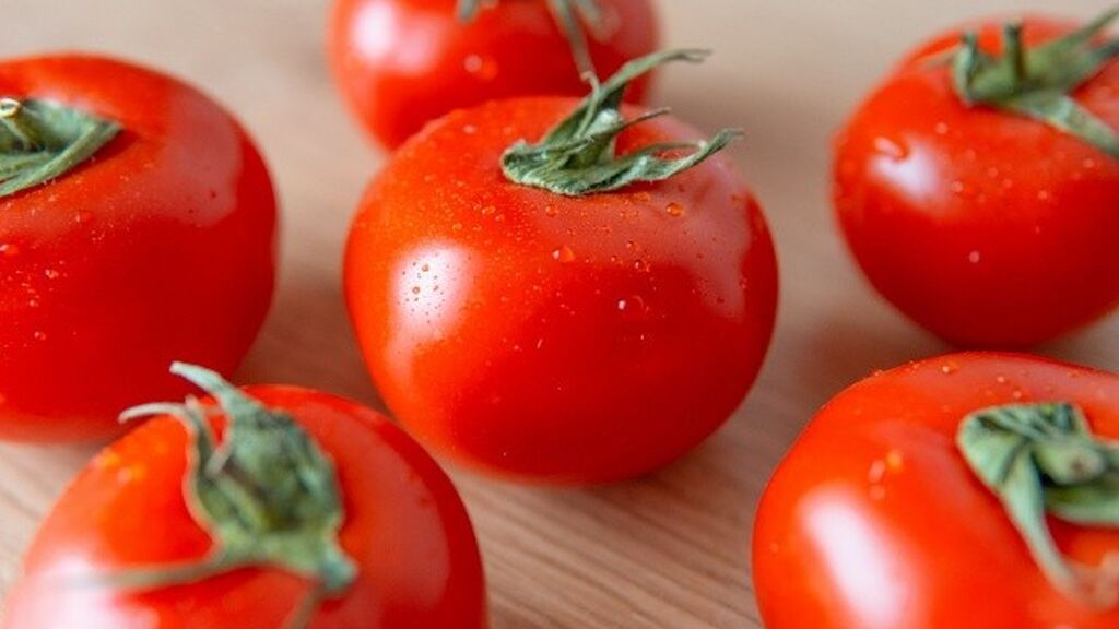 Algunos alimentos que servirán para eliminarlos serán los tomates.