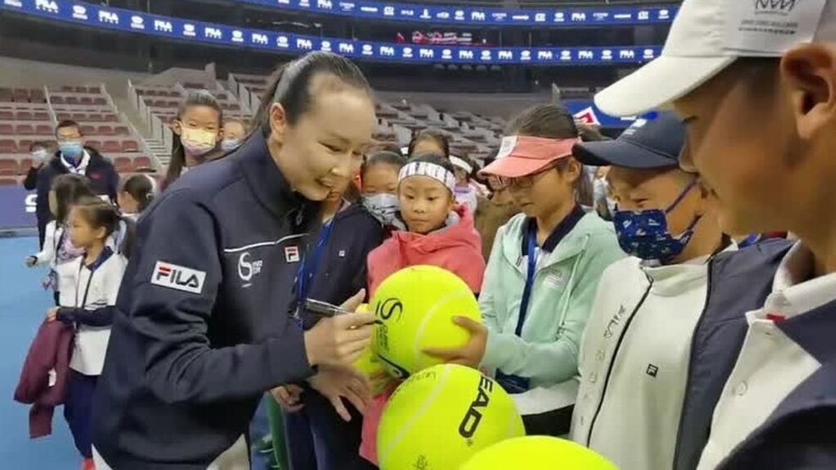 El periodista francés que entrevistó a la tenista china Peng Shuai duda que sea libre El periodista francés que entrevistó a la tenista china Peng Shuai duda que sea libre
