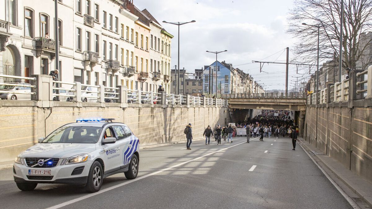 París y Bruselas prohíben las marchas de los antivacunas inspiradas en las protestas de Canadá París y Bruselas prohíben las marchas de los antivacunas inspiradas en las protestas de Canadá