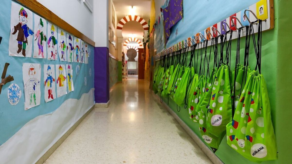 Cataluña recorta las vacaciones de verano y avanza el inicio del curso escolar al 5 de septiembre Cataluña recorta las vacaciones de verano y avanza el inicio del curso escolar al 5 de septiembre