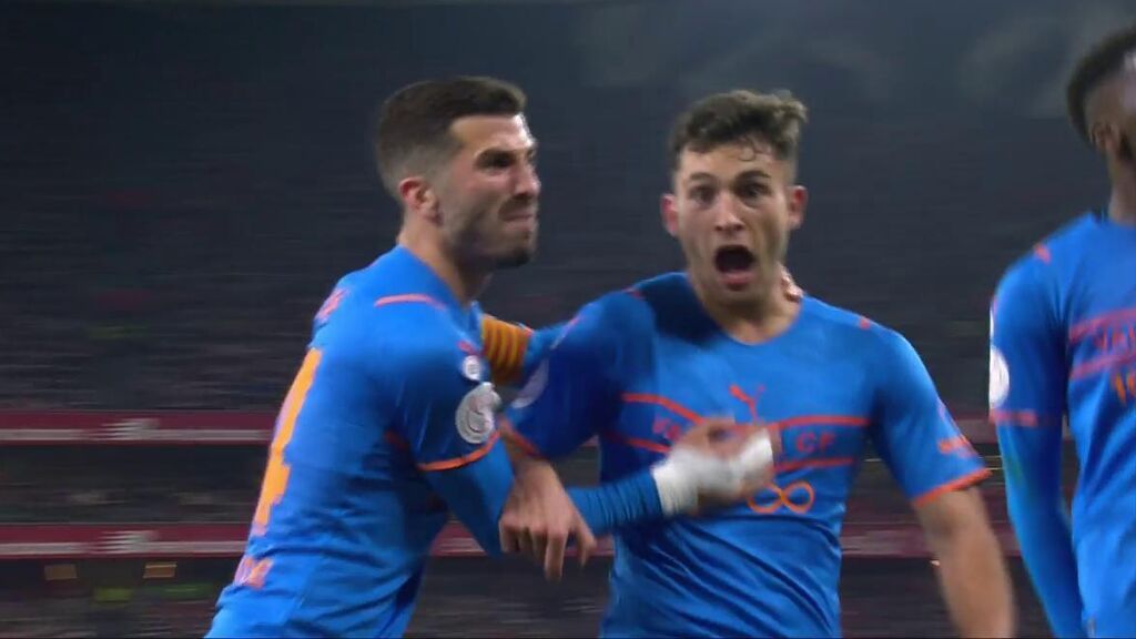 Hugo Duro, de nuevo al rescate del Valencia: golazo para empatar al Athletic