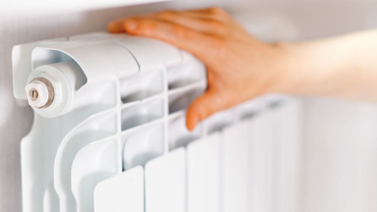 Estas son las instrucciones para limpiar los radiadores de casa de forma sencilla: cómo y cuándo deberás hacerlo.