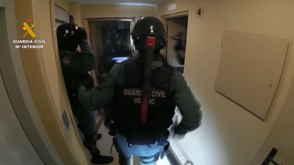 La Guardia Civil detiene a 11 pandilleros de Dominican Don't Play