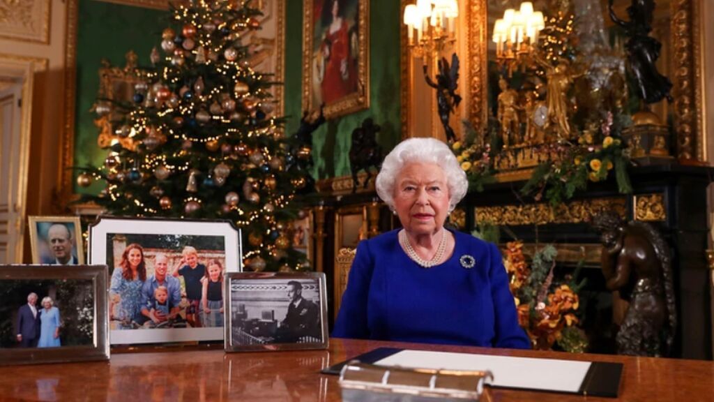 La Reina de Inglaterra de 95 años no presenta síntomas de covid pero estuvo en contacto con su hijo el Príncipe Carlos