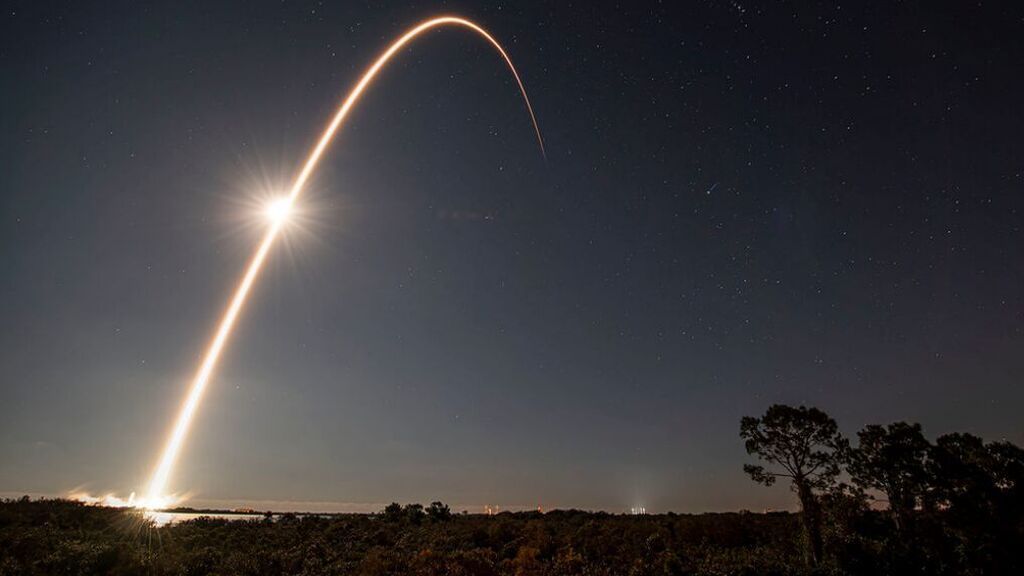 SpaceX pierde 40 satélites de internet Starlink por una tormenta geomagnética
