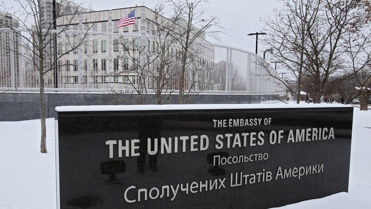 Estados Unidos ordena a su personal diplomático no esencial que abandone Ucrania Estados Unidos ordena a su personal diplomático no esencial que abandone Ucrania