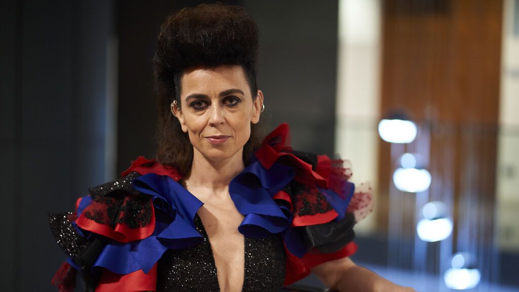 Zeltia Montes posa en la alfombra roja la 36ª edición de los Premios Goya
