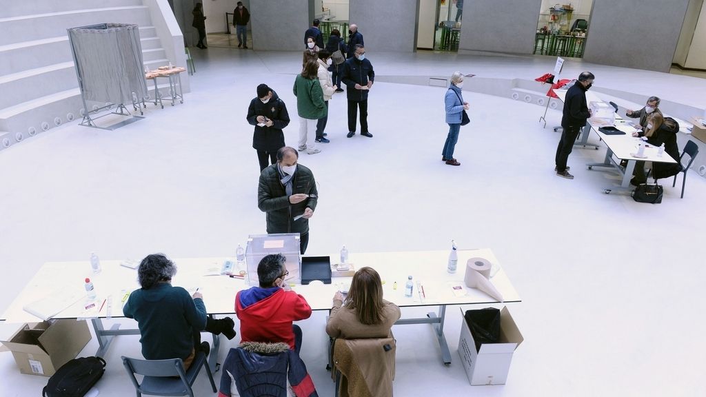 Elecciones autonómicas en Castilla y León: sin incidentes y marcadas por el coronavirus