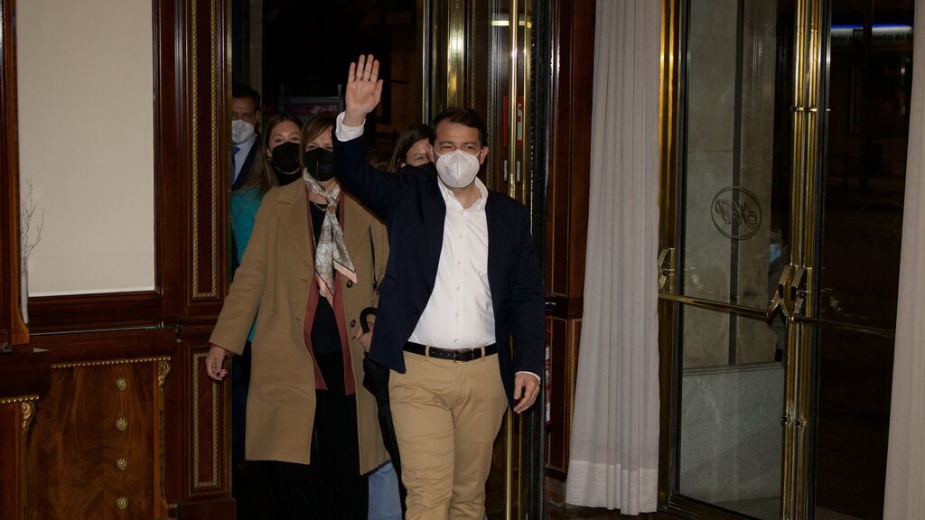 Mañueco gana las elecciones en Castilla y Léon pero depende de Vox para gobernar