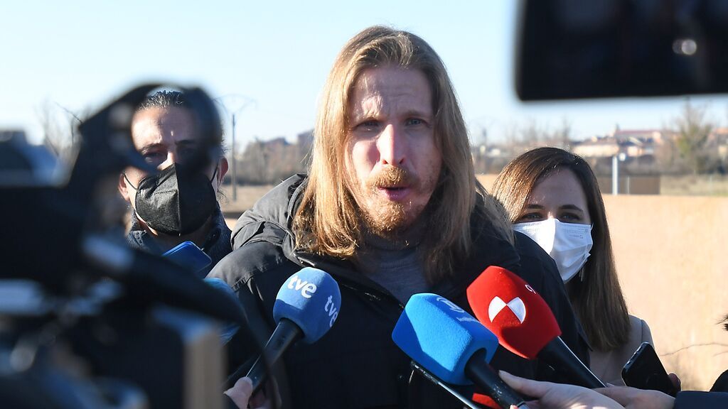 Pablo Fernández, de Unidas Podemos, ejerce su derecho al voto: "Puede ser un día histórico en Castilla y León"