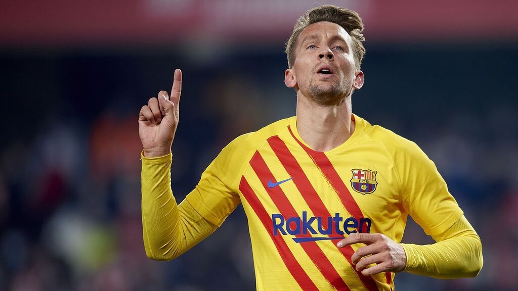 De Jong rescata un punto para el Barça en el derbi ante el Espanyol