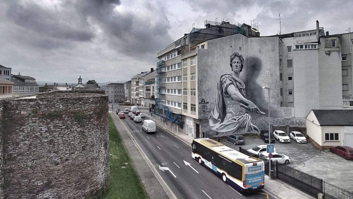El mural ‘Julio César’, que Diego As pintó frente a la Muralla de Lugo, es reconocido como el mejor del mundo