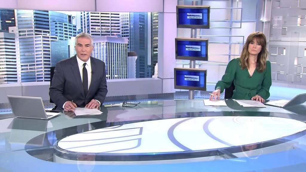 Con David Cantero e Isabel Jiménez Informativos Telecinco 2022 Mediodía 15/02/2022