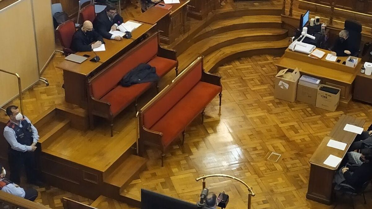 Declaran culpable al acusado de matar a su expareja con un hacha en Terrassa Declaran culpable al acusado de matar a su expareja con un hacha en Terrassa