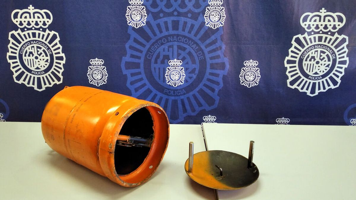 Detenidos en Elche dos presuntos traficantes que ocultaban droga en dobles fondos Detenidos en Elche dos presuntos traficantes que ocultaban droga en dobles fondos