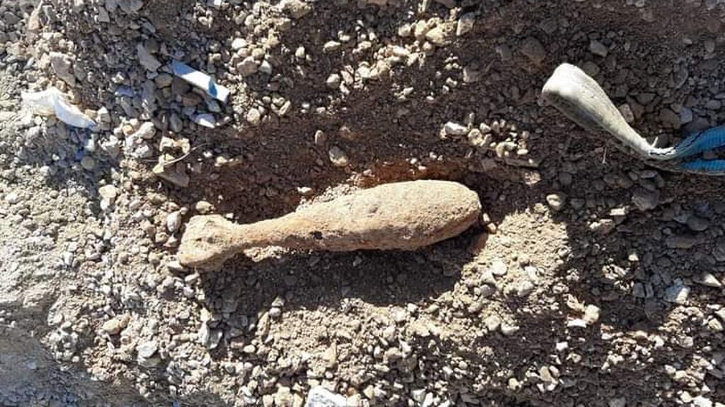 Detonan un proyectil de mortero de la Guerra Civil en una playa de Cádiz