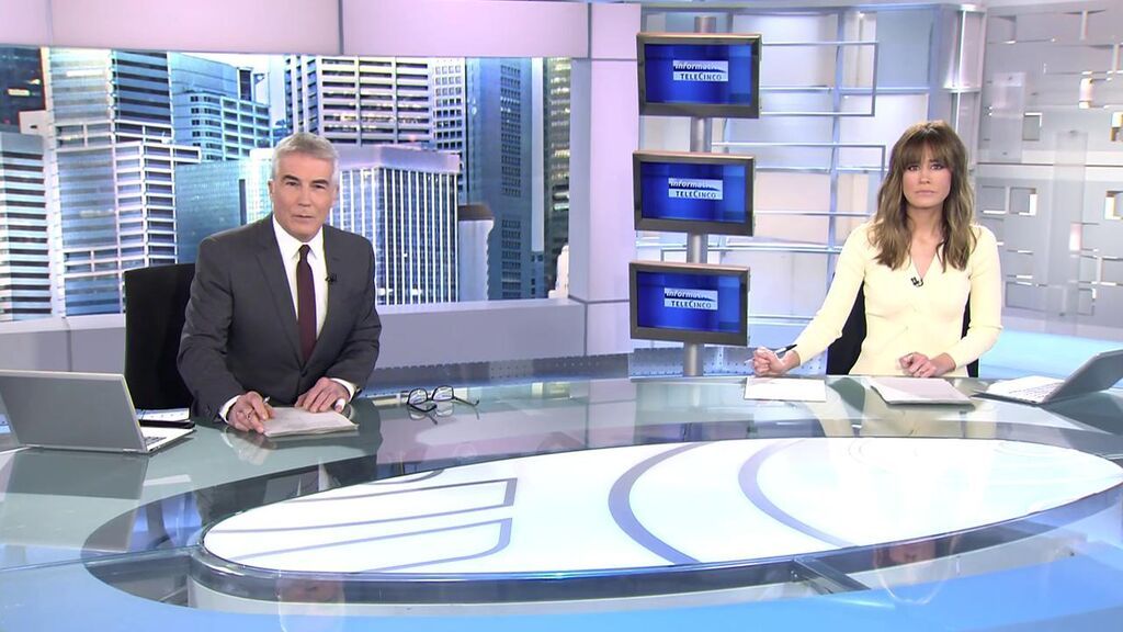 Con David Cantero e Isabel Jiménez Informativos Telecinco 2022 Mediodía 17/02/2022