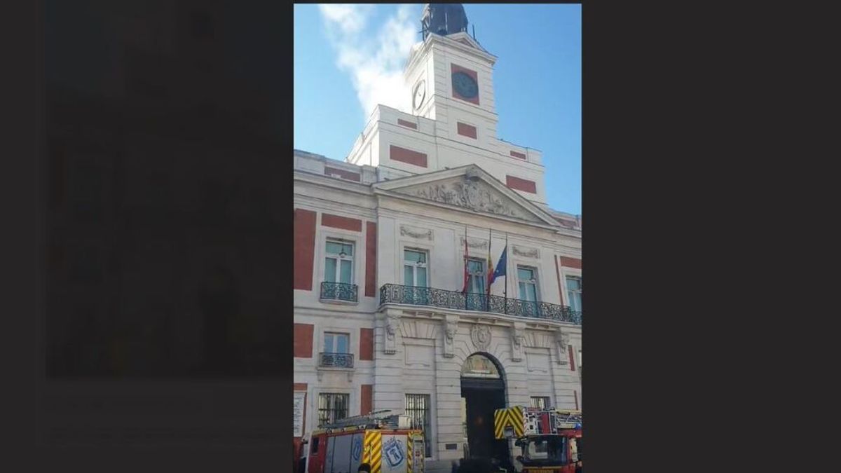 Fuego en la sede de la Comunidad de Madrid y no es una metáfora de la bronca entre  Ayuso y Casado