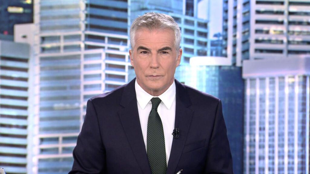 Con David Cantero Informativos Telecinco 2022 Mediodía 18/02/2022