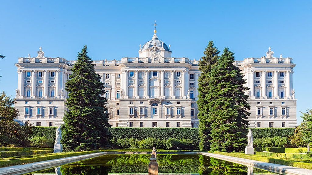 El Palacio Real de Madrid tiene 135.000 metros cuadrados.
