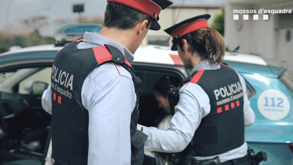 Detenidos dos jóvenes
