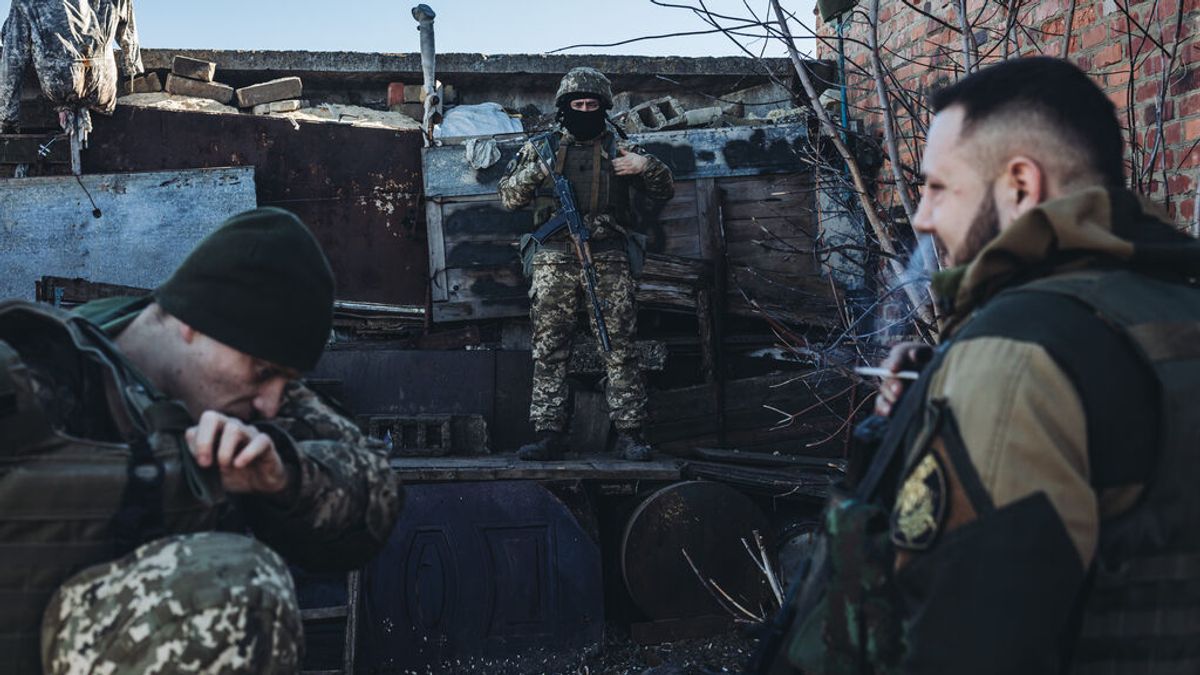 Ucrania denuncia la muerte de uno de sus militares en un bombardeo en la línea de contacto del este del país