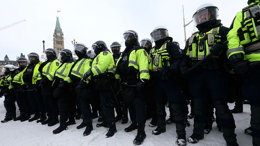 La policía canadiense detiene a 170 manifestantes contra la vacunación obligatoria