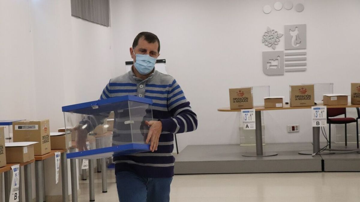 Borrador: Los vecinos de Villanueva de la Serena y Don Benito aprueban la fusión de sus municipios Borrador: Los vecinos de Villanueva de la Serena y Don Benito aprueban la fusión de sus municipios