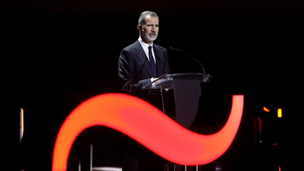 Felipe VI, negativo en coronavirus, retoma su agenda