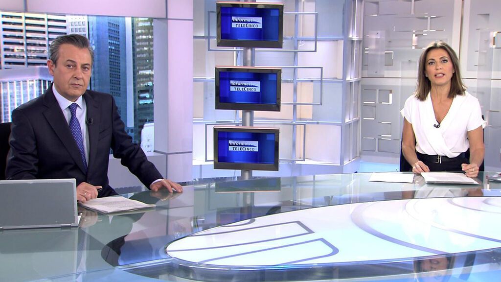 Con José Ribagorda y Ángeles Blanco Informativos Telecinco 2022 Noche 20/02/2022